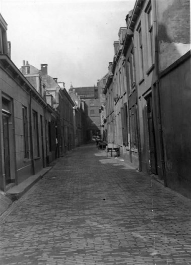Klik voor foto in apart venster de_grote_eligensteeg_te_utrecht.jpg